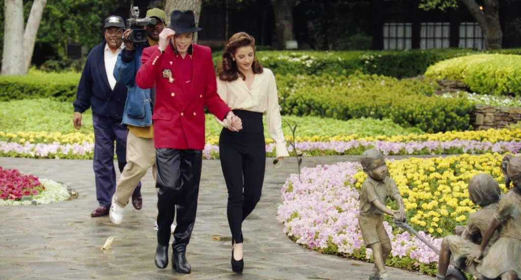 michael jackson, lisa marie at Neverland 1994
